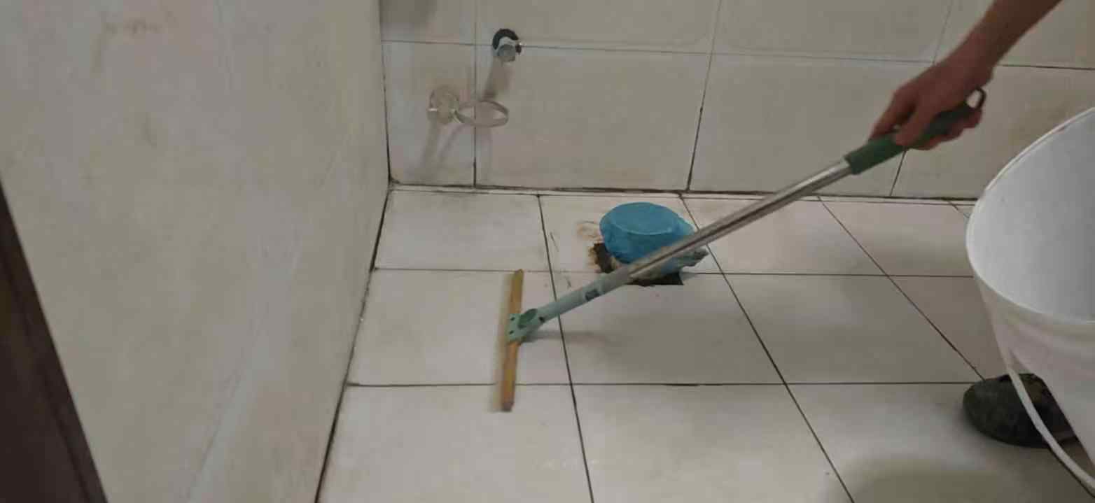卫生间免砸砖渗透结晶防水施工