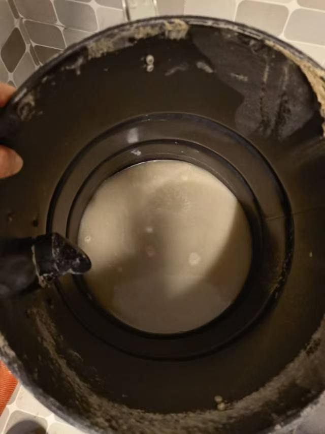 卫生间砂灰层吸水展示