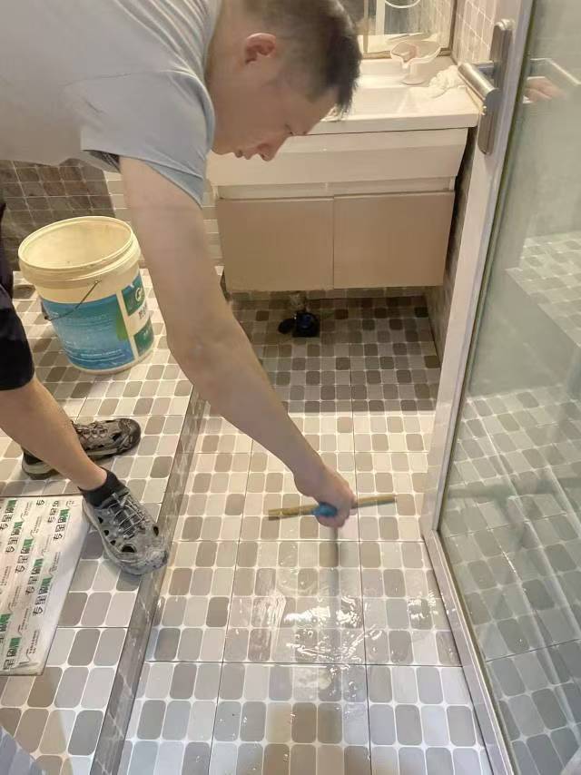 卫生间免砸砖渗透结晶防水