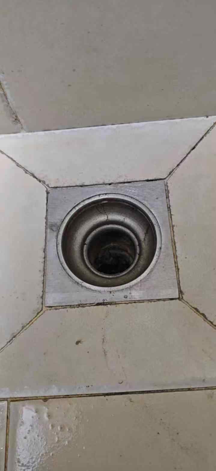 卫生间地漏断层检查