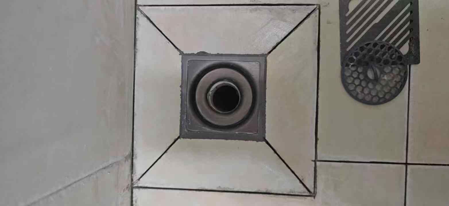 西航港临江丽苑卫生间漏水维修完工效果